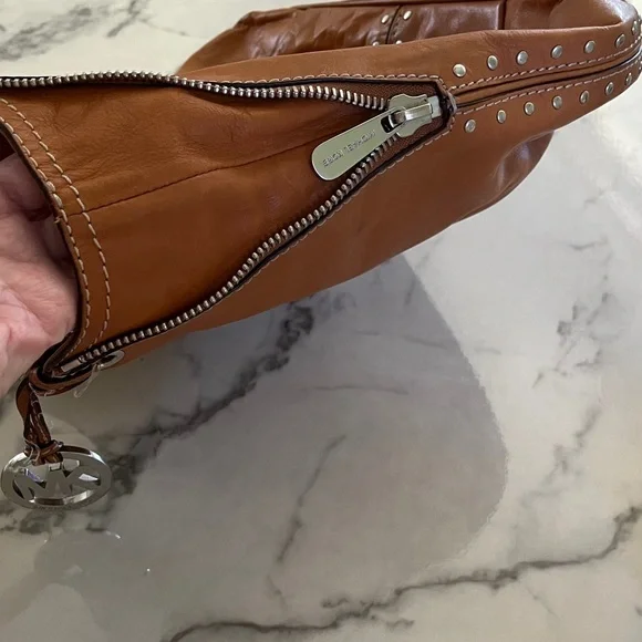 Michael Kors Brown Leather Shoulder Bag - Picture 3 of 16